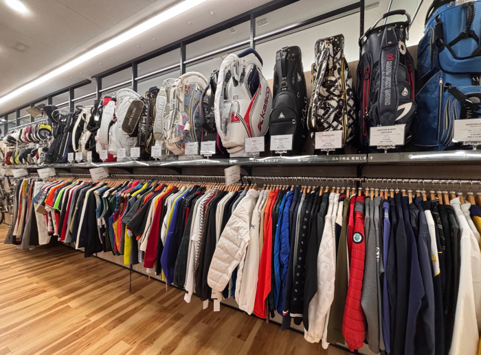 ゴルフウェア・キャディーバッグ取り扱っています