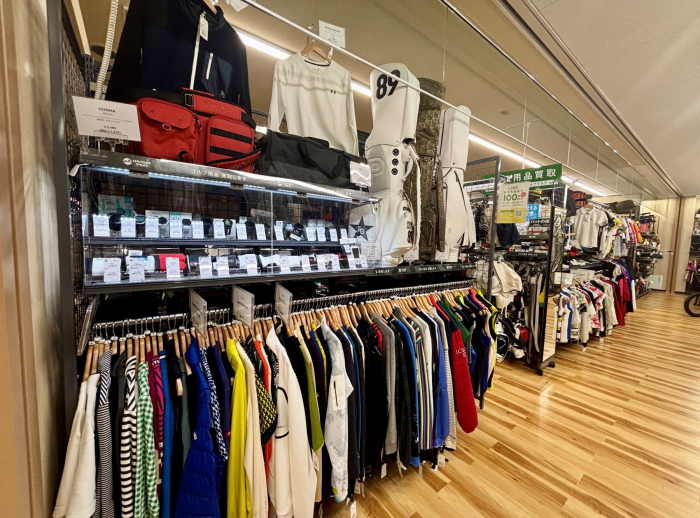 ゴルフウェア・キャディーバッグ取り扱っています