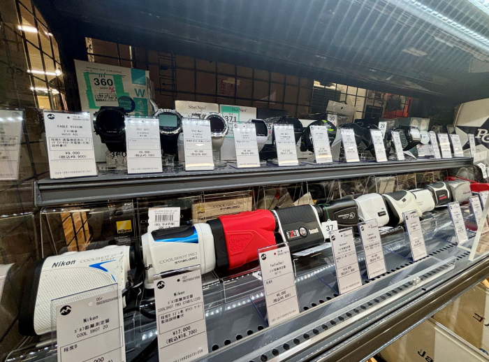 ゴルフウェア・キャディーバッグ取り扱っています