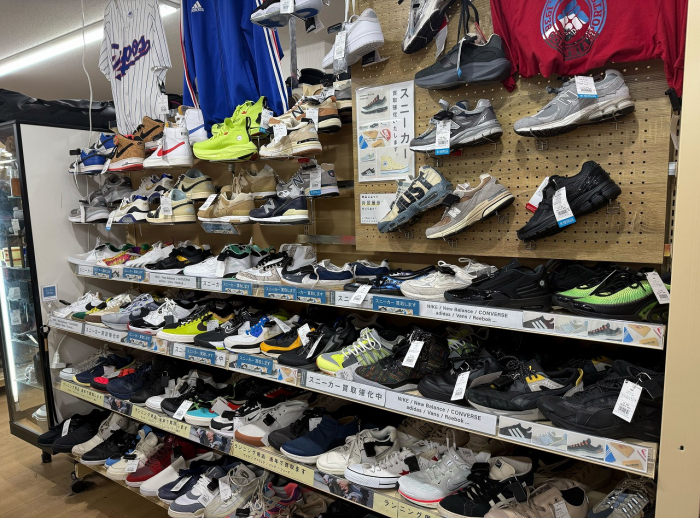 トレファクスポーツアウトドア青葉台店 内観写真