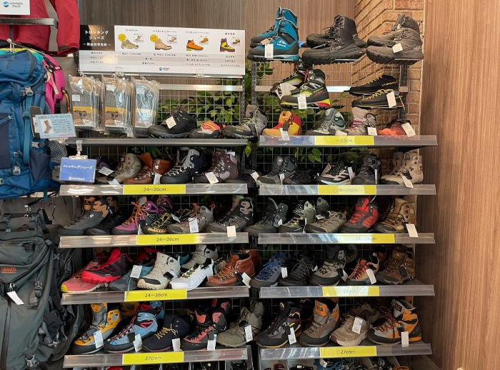 登山用品・トレッキングウェアも取り扱っています!