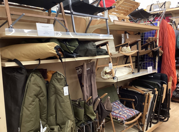 200張り以上のテント&タープをはじめとしたアウトドアコーナー!