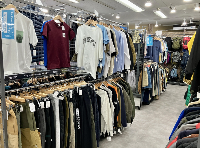 ノースフェイス・パタゴニアなど！アウトドアウェア売場