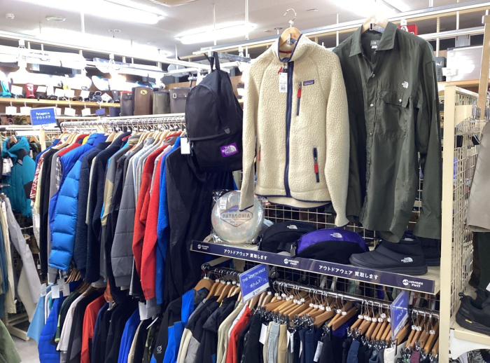 アウトドアウェアや登山用品各種お取り扱いございます！