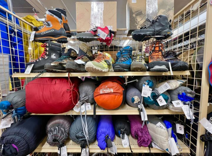登山用品もお取り扱いしています!本格高機能アイテムも!