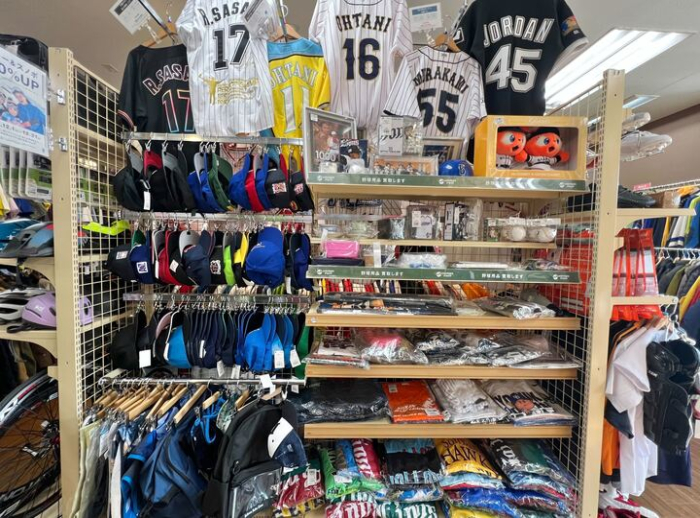 野球グローブ・バット・プロ野球応援グッズの取り扱いも充実!