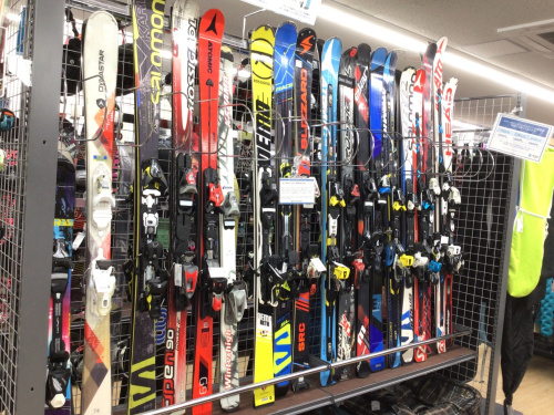 10年前の古いスノーボードはまだ使える？ヴィクトリア本店で店員