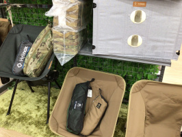 自慢のチェアで秋キャンプへ！ヘリノックスのアウトドアチェアを一挙ご