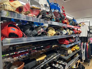 「スポーツ用品の野球　買取 」