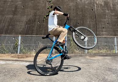 「スポーツ用品の自転車 」