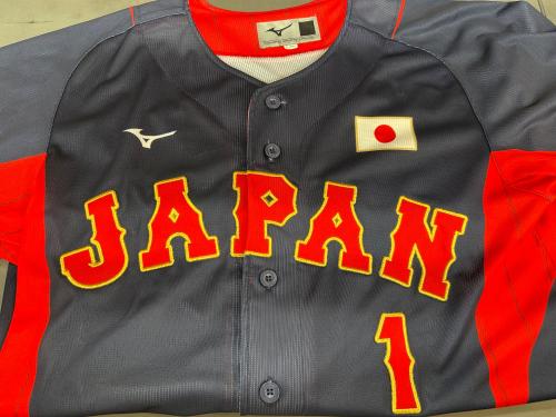 勝利の一撃を！ロッテ1のイケメン藤原恭大のユニフォームをご紹介