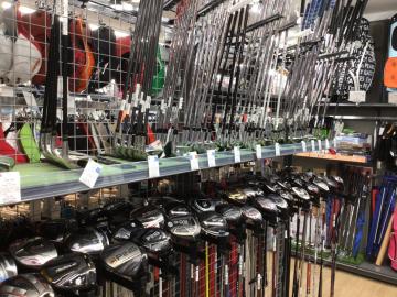 「スポーツのゴルフ用品 」