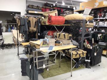 「アウトドア用品のキャンプ用品 」