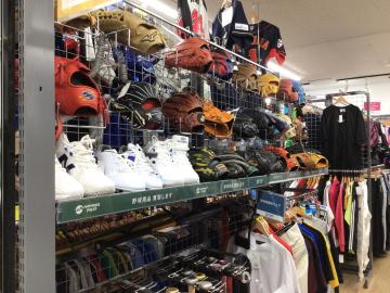 「スポーツ用品の野球 」