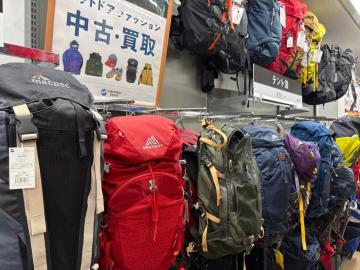 「アウトドア用品の登山用品 」
