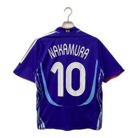 「サッカー用品のadidas 」