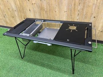 「アウトドア用品のトードテーブル 」