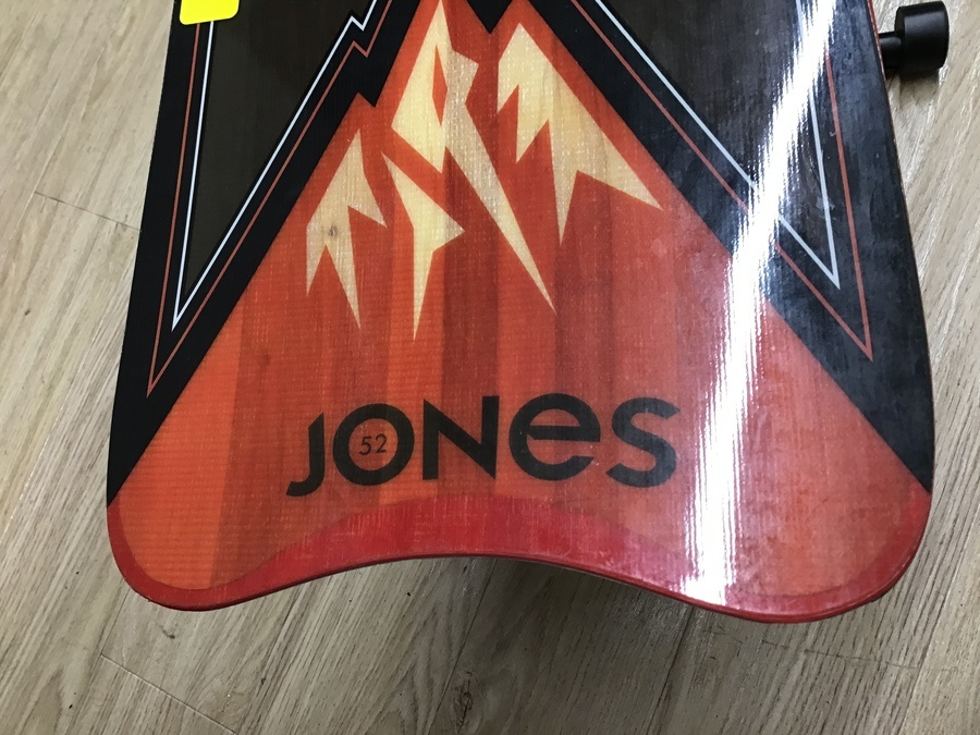 スノーボードのジョーンズ