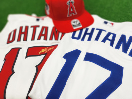 イチロー選手や大谷選手も！新入荷のプロ野球ユニフォームを7着
