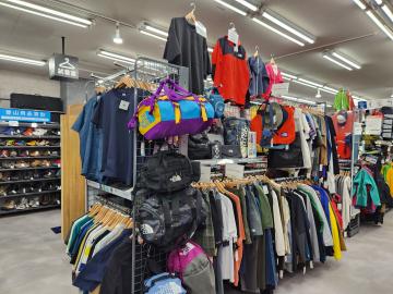 【アウトドアウェア買取大歓迎】アウトドアウェアの買取はトレファクスポーツアウトドアへ！！