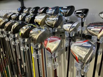 「スポーツ用品のゴルフ 」