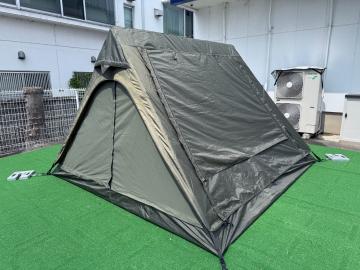 「キャンプ用品のソロテント 」