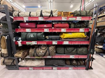 「キャプ用品のテント 」