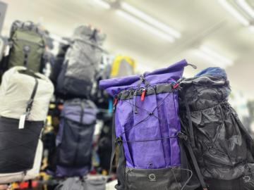「アウトドア用品の登山用品 」
