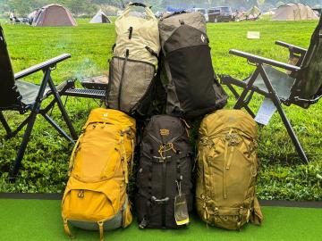 「アウトドア用品の登山用品 」