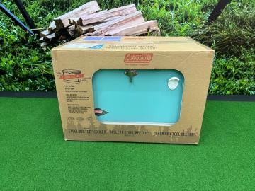 「アウトドア用品のColeman 」