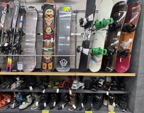 【小牧店】スノーボード買取も受付中！グラトリ・パウダー・カービング向けボード入荷