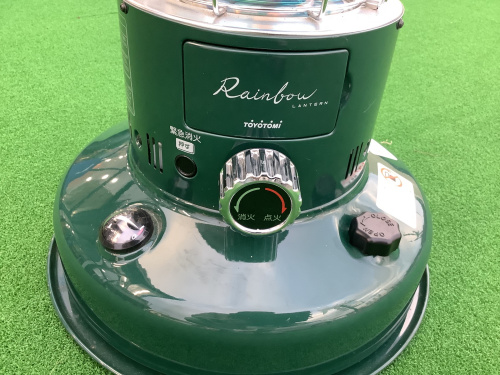 足元を虹色に照らすトヨトミのレインボーストーブをご紹介します 足元を虹色に照らすトヨトミのレインボーストーブをご紹介します