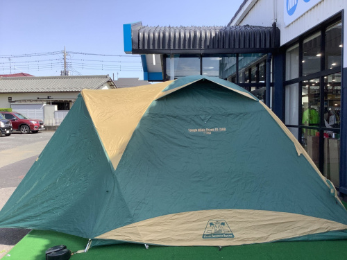 ほぼ新品✨簡単設営♪ コールマン　ドームテント　タフワイドドーム よりも軽量 初心者でも簡単設営！Coleman(コールマン)の定番ドームテント！タフ