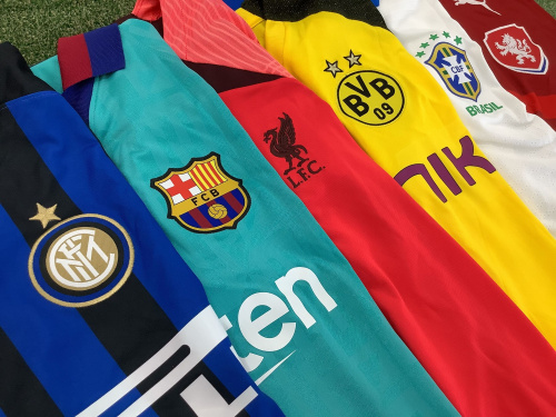 サッカー ユーロ 2004 欧州選手権 キーホルダー メダル コイン 躍っ