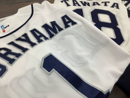若獅子】栗山選手プロ仕様ユニフォーム入荷！ライオンズのおすすめ