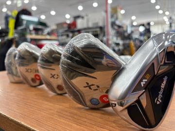 「スポーツ用品のゴルフ 」