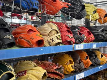 「野球の軟式グローブ 」