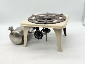 目を引くRADIUS No.10 ホーローフレームの大型ケロシンバーナー入荷