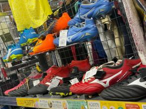 【毎月3日はサッカーの日】入間扇台店バイヤーイチオシのサッカースパイクをご紹介！