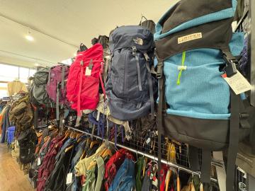 「アウトドア用品の登山用品 」