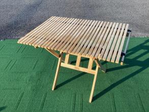 名作バイヤーのパンジーンロールトップテーブルで上質な空間を