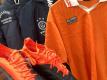 「サッカー用品のadidas 」