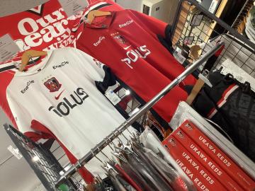 「サッカー用品の浦和レッズ 」