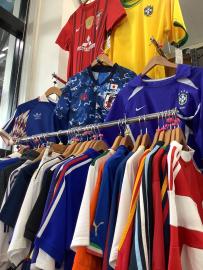 「サッカー用品のユニフォーム 」