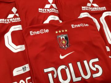 「サッカー用品の浦和レッズ 」