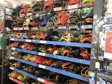 「スポーツ用品の野球用品 」