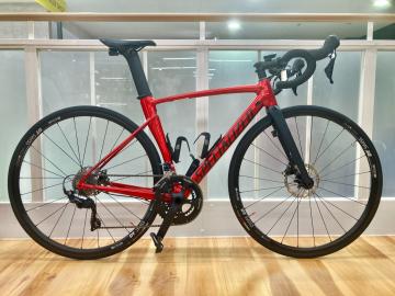 「スポーツ用品の自転車 」