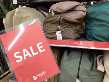 「アウトドア用品のキャンプ用品 」