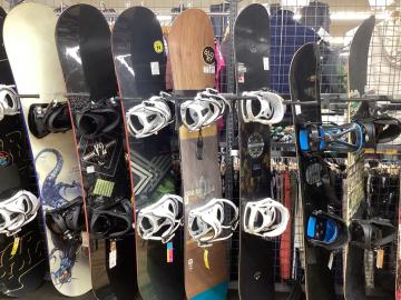 「スポーツ用品のスノーボード 」