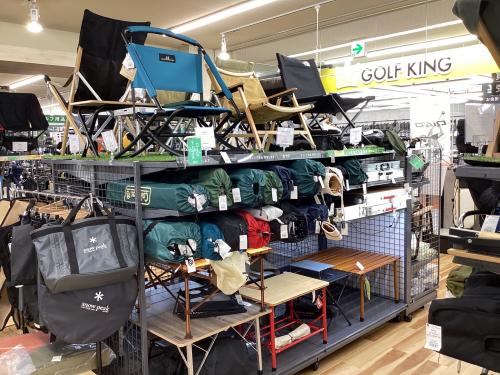ファニチャー買取中！】アウトドアテーブル、チェアを売るならトレ